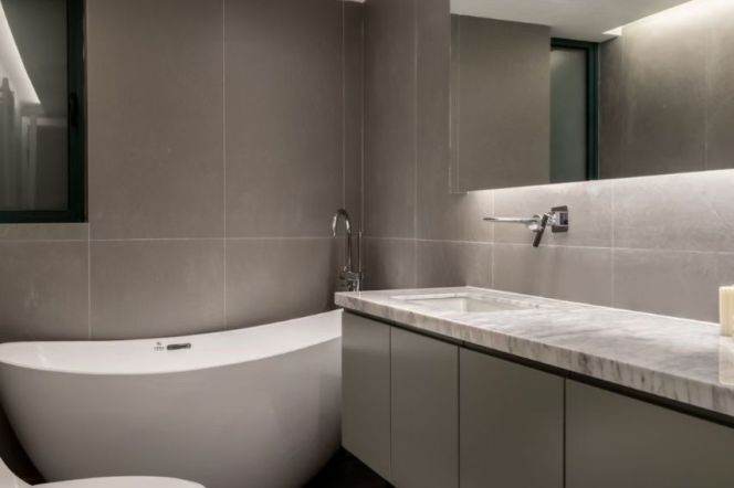 Modern decoration 3brs with floor heating and balcony in Xujiahui