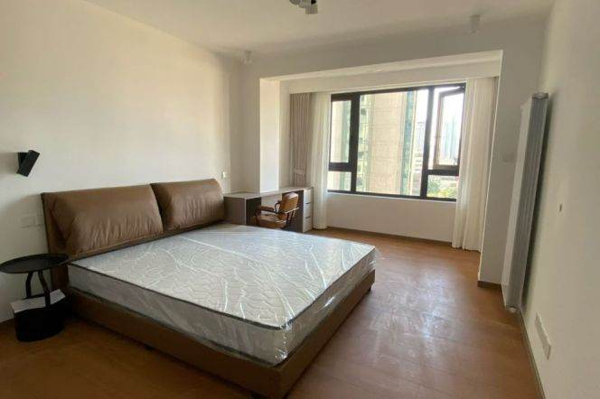 Elevator big 3br/2bt Flat close to People's Square
