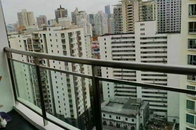Modern decoration 2brs with balcony and wall raditor nearby Jiang su road