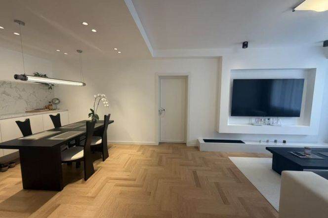 17k Spacious 2Br with floor heating Nr Jiashan Rd.line9/12 close to Sun·Moon·Light
