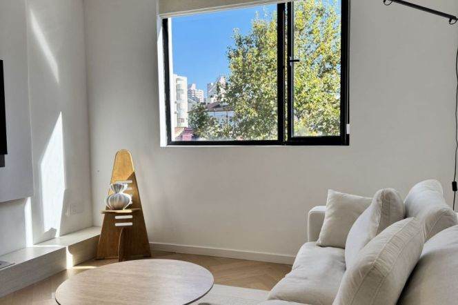 Sunny 2Br-2bathr Apt + open balcony | Shanghai Library L10 & Hengshan rd L1