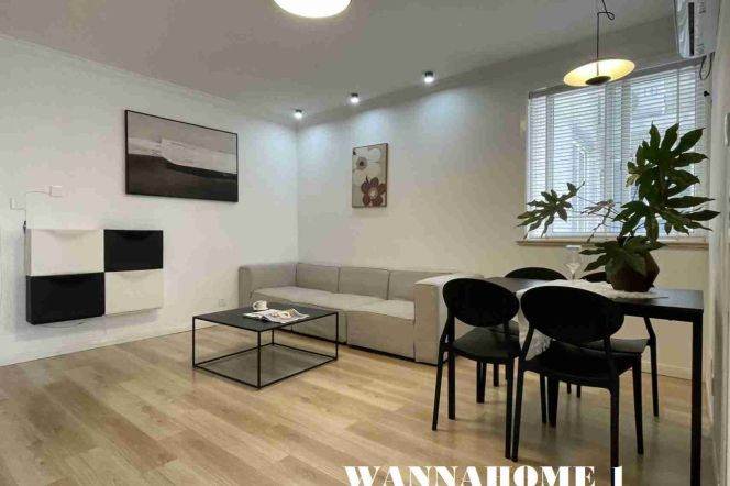 Modern&Spacious 2Bdrs 1Bath Apt+L7/13 Chang Shou Rd+Large Balcony+Great View