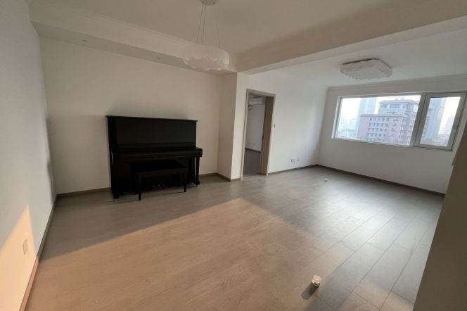 Renovated 2BR Elevator Apt on Fumin Rd