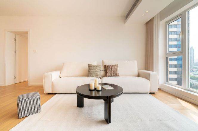 Julu rd south Shanxi rd High-floor 3-Bedroom Apartment |
