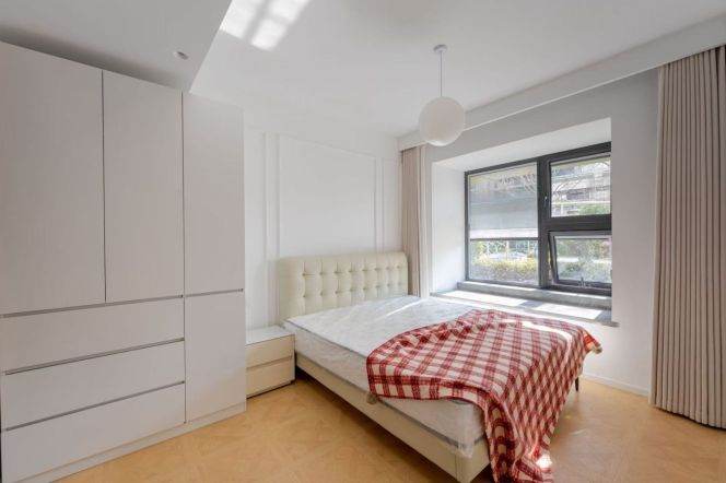  High-End 3BR with Large Balcony, Floor Heating & Fresh Air System