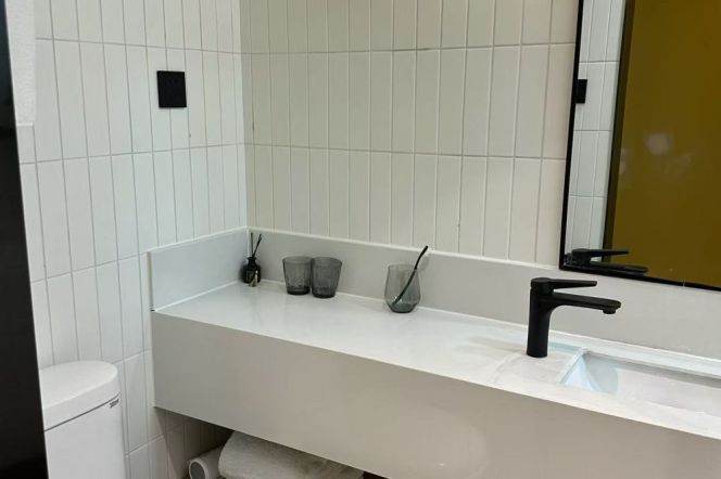 1Studio convenient to Tong'ji Uni and Huang'xing Park can long and short term lease