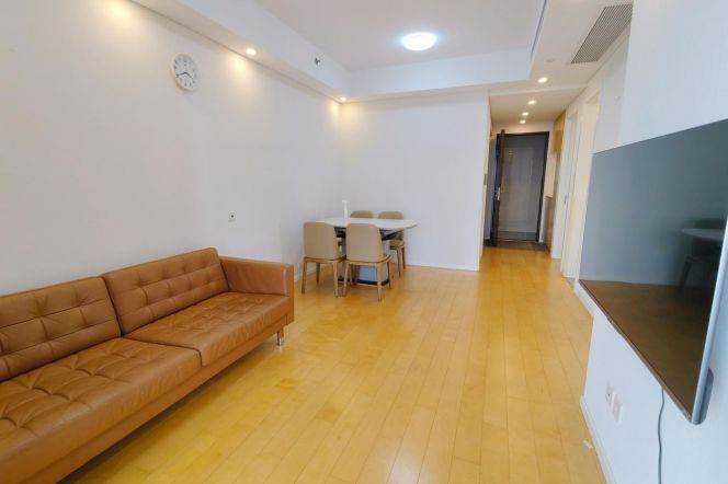 High floor viewing 2 br next NYU shanghai,5 mins walking to L 6/8/11 Oriental sports center st.