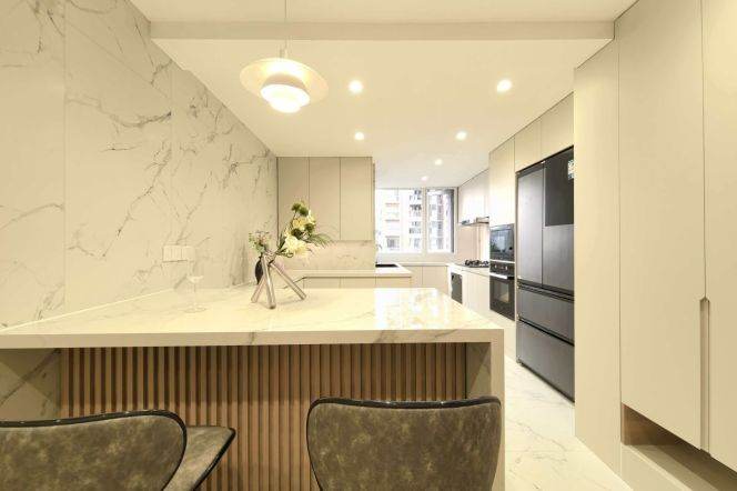 modern brand new 3brs floor heating brand new furniture in international compound Hongqiao