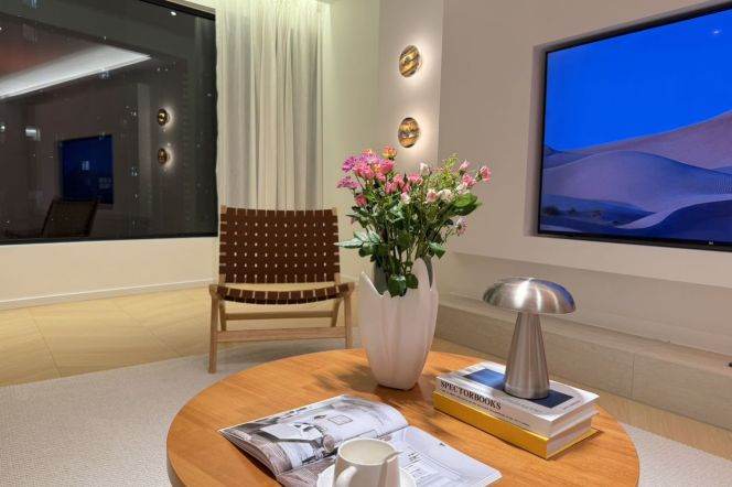   High-floor 3-Bedroom Apartment with Double-glazed Windows & Floor Heating in Putuo