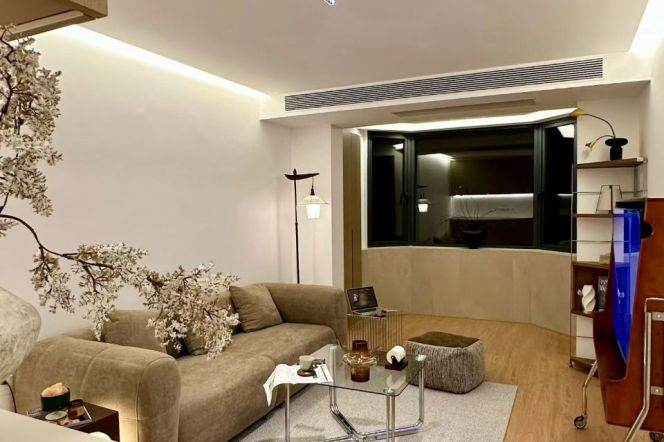 1br—Changde Road—5-minute walk to Lines 7 and 13—Changshou Road