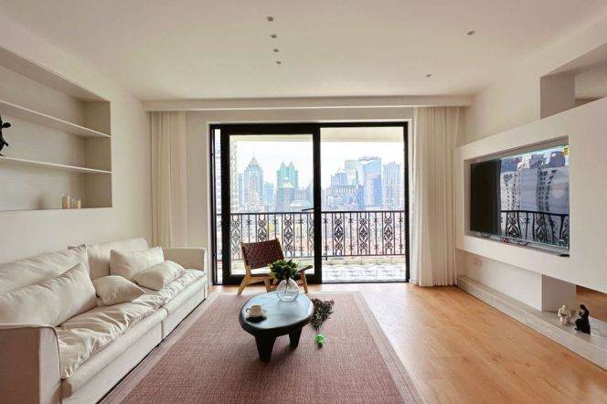   River-view 3+1 Br overlooking Suzhou Creek with Bund & Lujiazui Skyline View, Jing’an