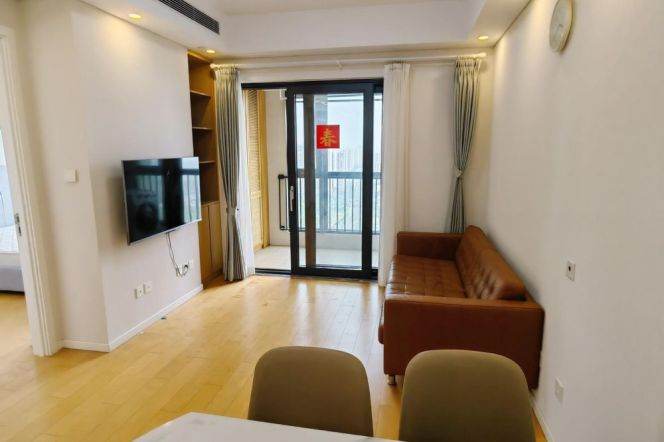 High floor viewing 2 br next NYU shanghai,5 mins walking to L 6/8/11 Oriental sports center st.