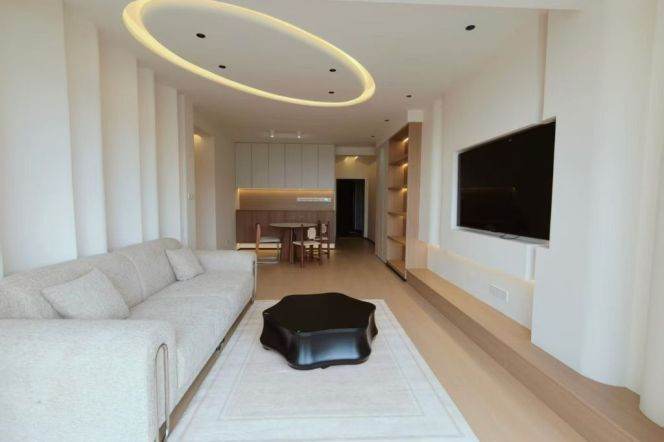 Spacious 3-Bedroom High-floor  in Prime Gubei with Full Luxury Home Appliances & Fixed Parking