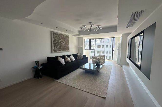 210m² 4+1BR Penthouse w/Terrace on the Bank of Suzhou Creek/Jing'an