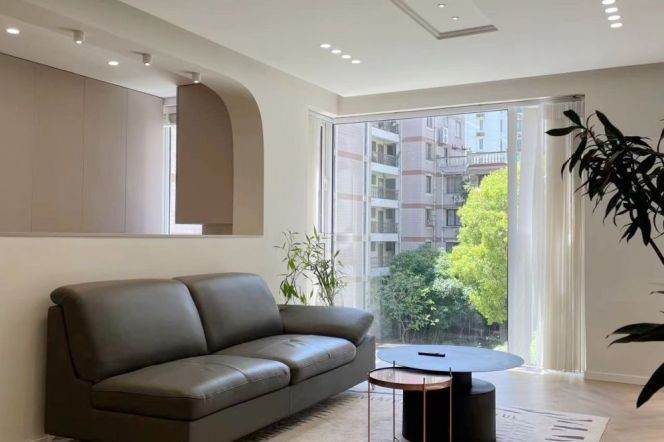 Modern&Very Bright&Spacious 2Bdrs 1Bath Apt+L14/13 Wu Ning Rd+French Windows