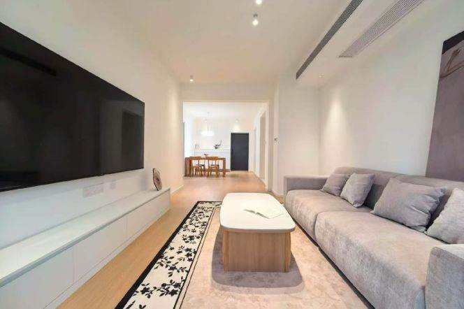 Open Balcony 2Bedrooms Apt+Floor heating+oven@ Zhongshan Park