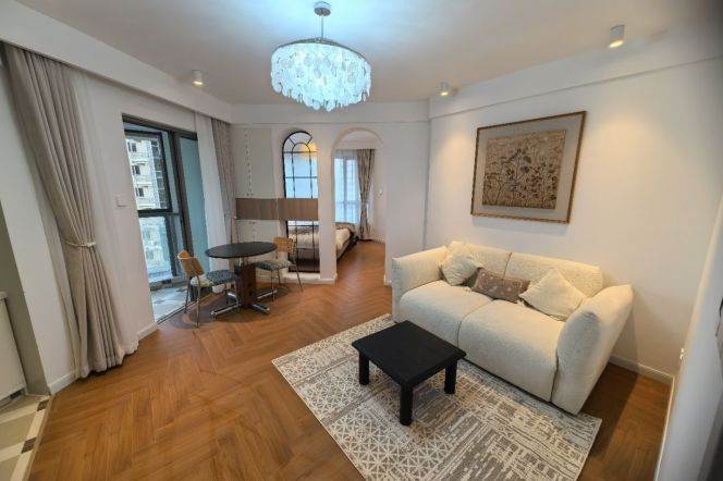 1br,  floorheating, near the bund& subway,10.5k