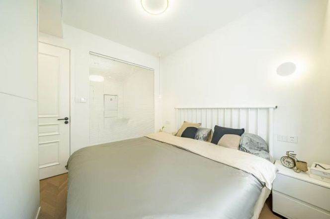 Jiangning rd/cozy 1br 1lr/bright room/central AC/Nice deco&location,@L13