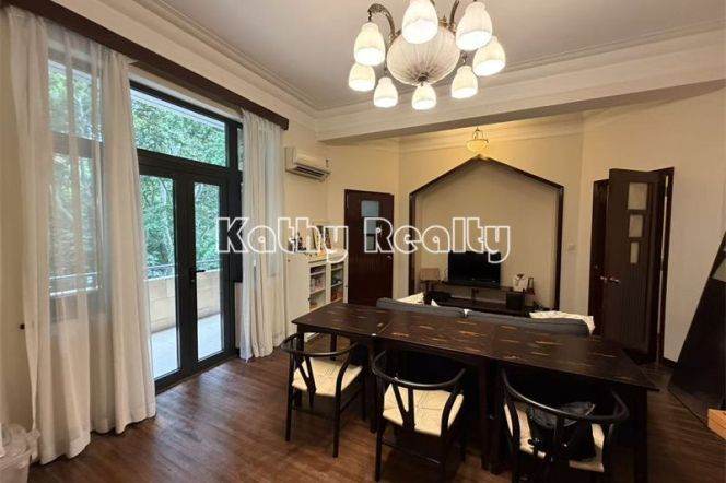 Historic building 130sqm 2BR balcony Hengshan Rd 23k