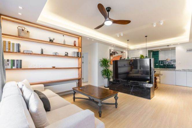  Spacious 3-Bedroom Luxury Apartment in Prime Gubei  nr Golden street 