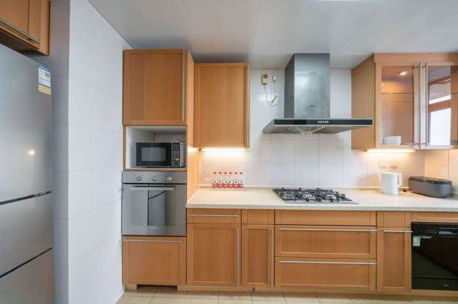 Modern decoration 3br with floor heating and balcony in Gubei 