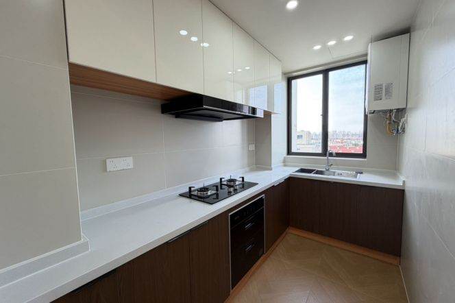 Renovated 2br,2bth,CA,floor heating,close to Line 1