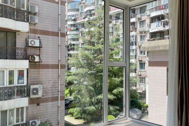 Modern&Very Bright&Spacious 2Bdrs 1Bath Apt+L14/13 Wu Ning Rd+French Windows