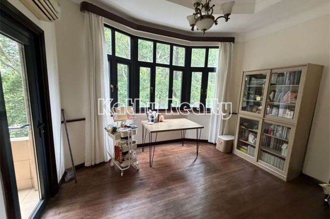 Historic building 130sqm 2BR balcony Hengshan Rd 23k