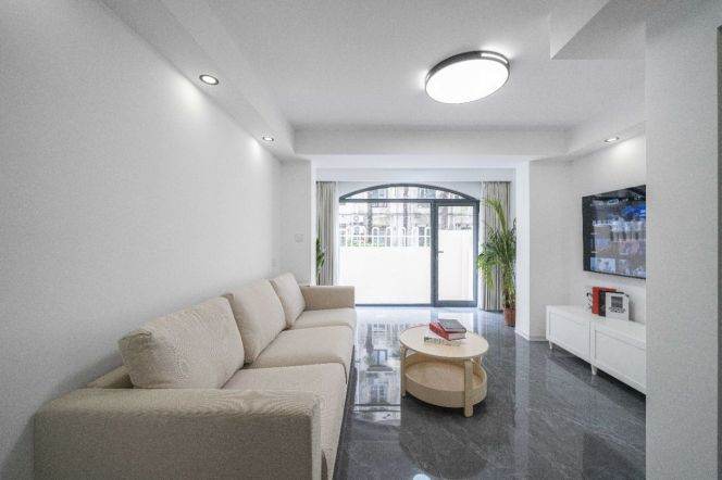 Renovated 2br with Patio nr Jing'an Temple 