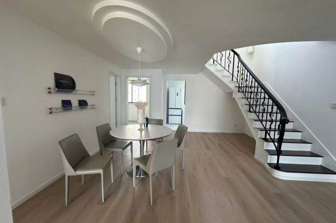 210m² 4+1BR Penthouse w/Terrace on the Bank of Suzhou Creek/Jing'an