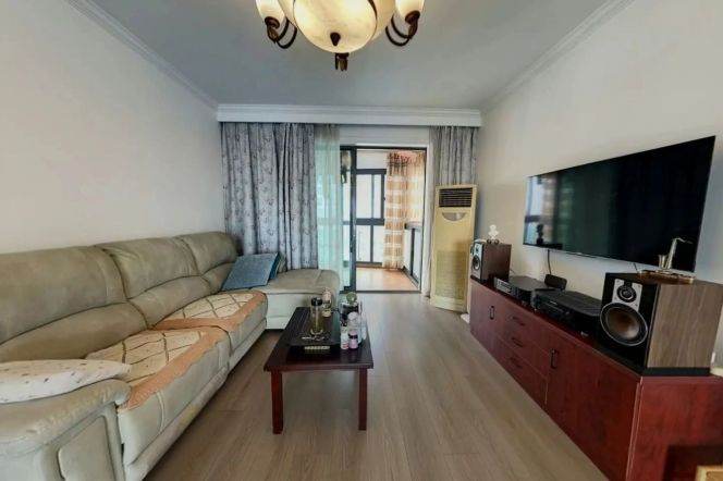 Elevator Decent 2BR good Layout available soon