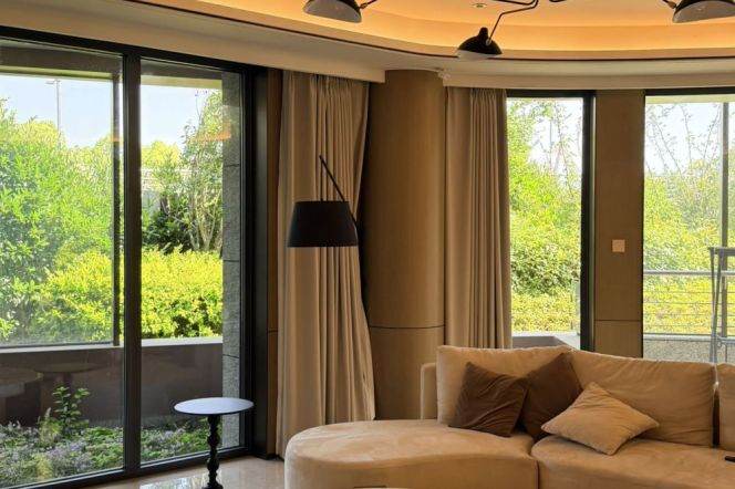 Exclusive Single Courtyard 3-Bedroom Luxury Villa Xuhui Riverside