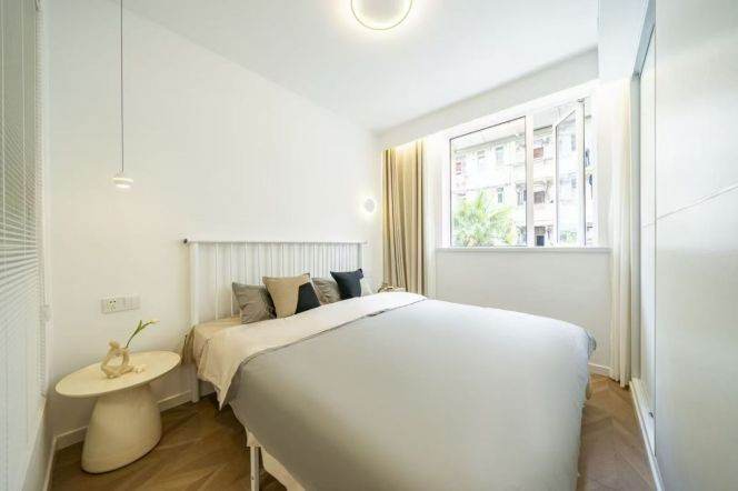 Jiangning rd/cozy 1br 1lr/bright room/central AC/Nice deco&location,@L13