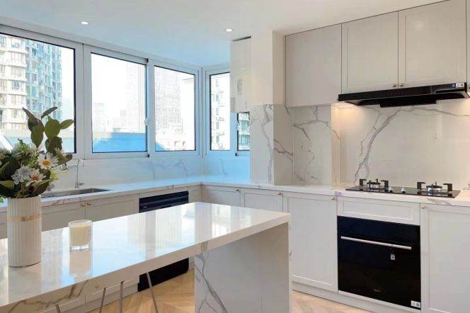modern 3brs floor heating modern furniture in Hong qiao close to line 2,15 shopping malls 