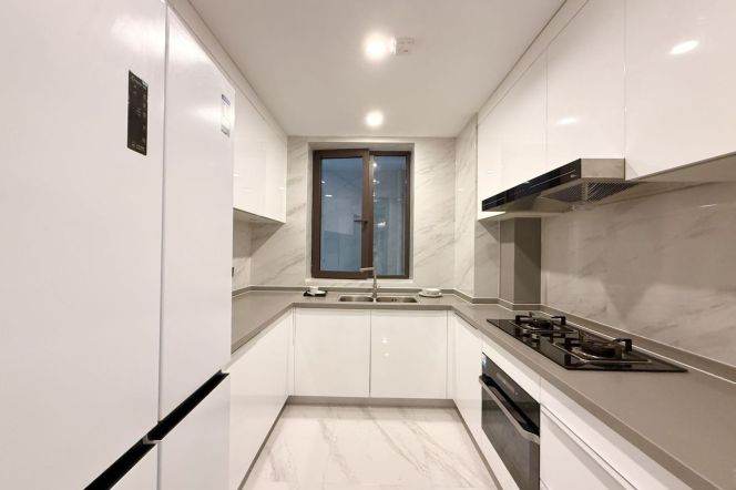 Modern decoration 2brs with floor heating and balcony  beside Huang pu river