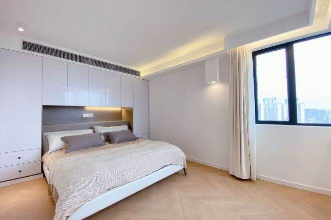 Changning/Kaixuan rd floor heating 3brs/2lr/2ba apt wt balcony; L2/3/4