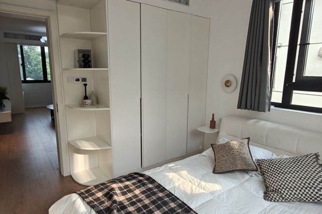 Front Facing Zhongshan Park｜Bright North-South 1BR with Heating & AC