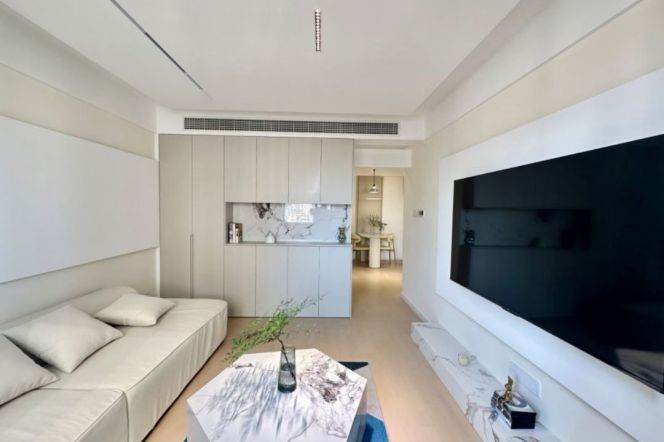 Spacious Elevator Apt close to Jing'an Temple