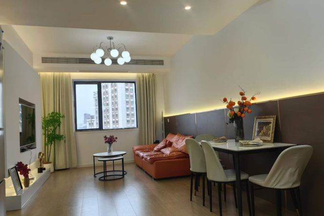 High floor/Good view/Spacious 2BR 2LR/brand furniture,Zhenping rd@L3/4/7