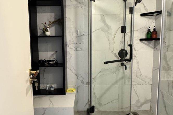 Modern 2Br-2bathr  | Zhongshan Park L3/4/2 | Central AC +good sunshine