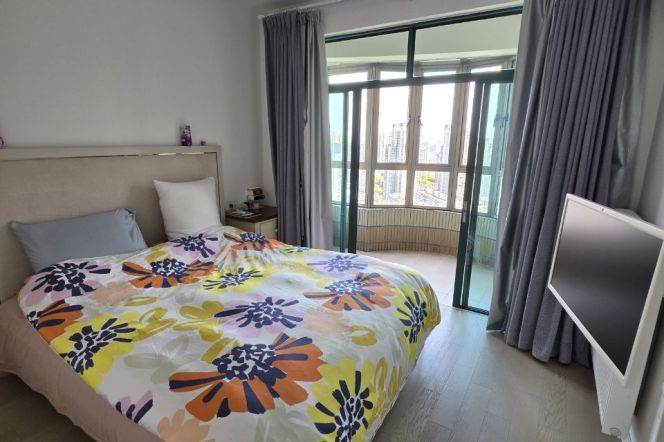 modern 3brs balcony wall heating just beside Xujiahui park 26K
