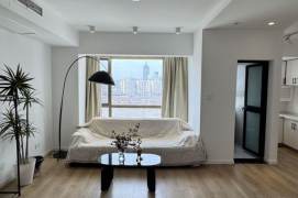 Modern 2Br-2bathr  | Zhongshan Park L3/4/2 | Central AC +good sunshine