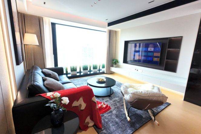 Luxury 150sqm 3BR with Panoramic Views, Floor Heating & Fixed Parking — 24,800 RMB