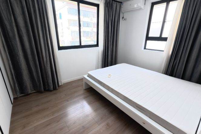 Jiangsu rd., 1Br Elevator, Nr Suzhou creek, L2/11/13
