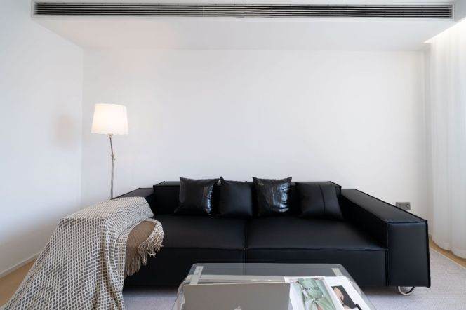 3 Brs, 2 Baths, Open Balcony/Floor heating/Oven, 150 sqm @ Jiaotong uni L10&11