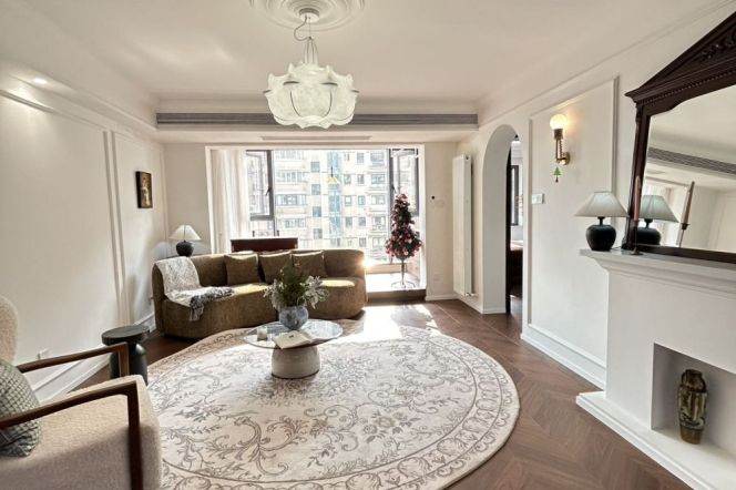 3 Brs, 2 Baths, Wall heating/Dish washer, 150 sqm, Newly renovated @ Lujiabang metro L8