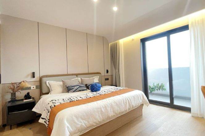 modern furnished 2BR @Yangpu Xinjiangwan, green light window view, pet friendly, promotion on-going