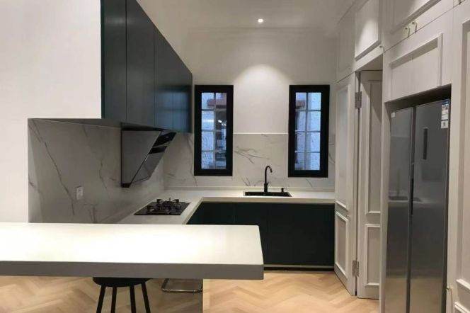 modern big 3brs lane house high ceiling ,modern furniture beside IAPM line 1,10,12 