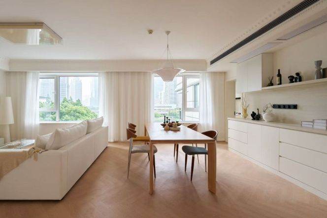 Brand new decoration 3brs with floor heating and balcony in  Lujiazui CBD 
