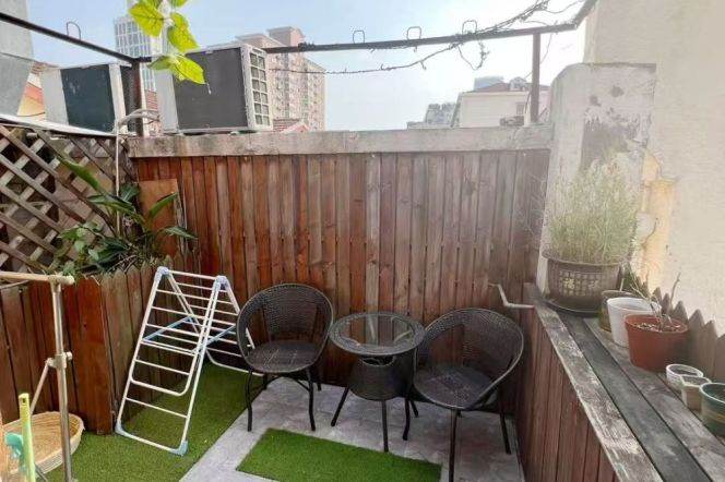 Nice terrace 1Br/1Lr/1Bt apt nr South shanxi rd,M1/10/12